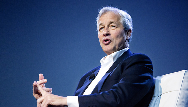 问鼎华尔街最高市值银行 摩根大通CEO受嘉奖年薪增至2800万美元