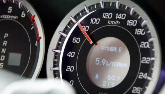 油表显示的油耗真的准确吗？教你最准确的油耗计算方法