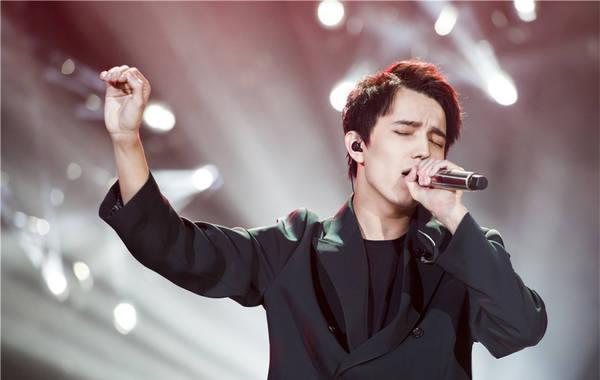 《歌手》迪玛希只用了一首歌的时间成为新晋男神