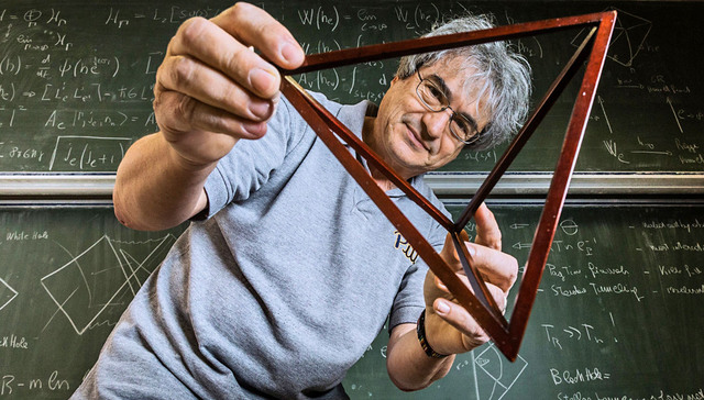 《七堂极简物理课》作者罗韦利：最愚蠢的就是把科学和诗歌分隔开来