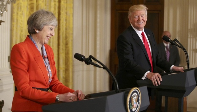 英国首相告诫特朗普：和普京可以往来但要小心