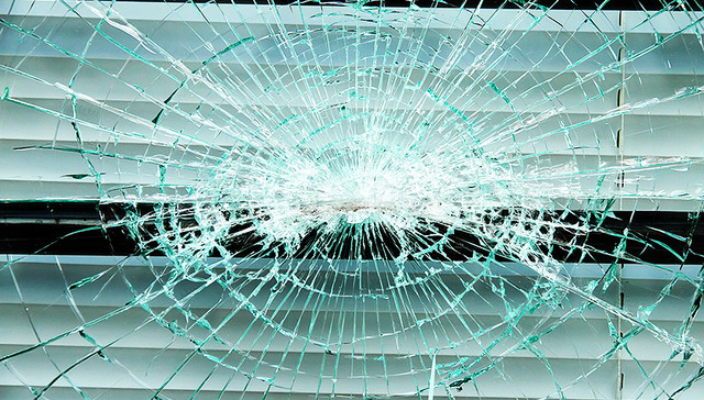 大陆游客,游览车,车祸原因,高雄医学大学,中央社,大巴,出车祸,急诊室,就医,截图