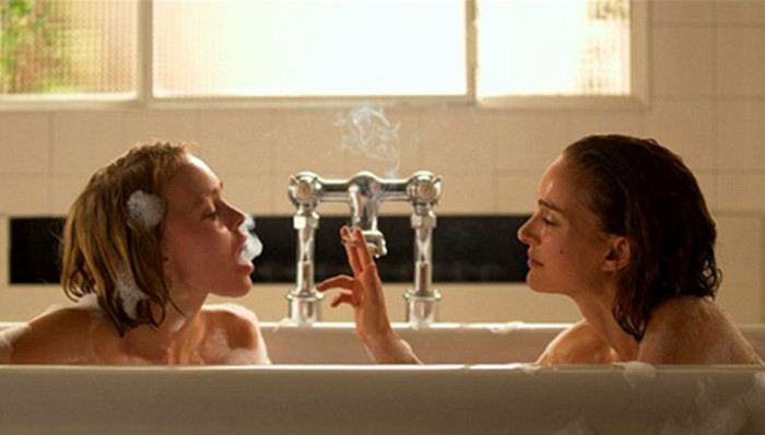 娜塔莉·波特曼新片《天文馆》全裸出镜 展示迷人身材