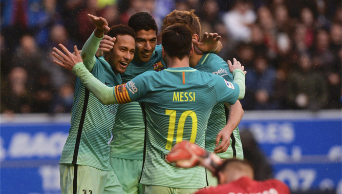 巴萨,皇马,比达尔