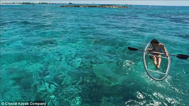 全透明设计的Kayak拥有引爆社交媒体的高颜值 海岛湖畔酒店可以考虑先置办一件