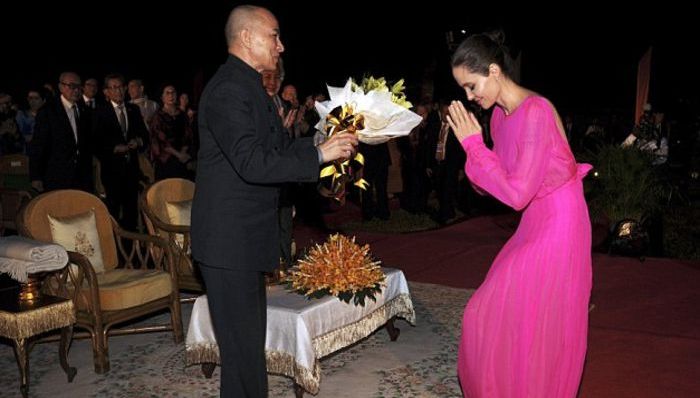 安吉丽娜·朱莉新片在柬埔寨开机 再次关注红色高棉大屠杀