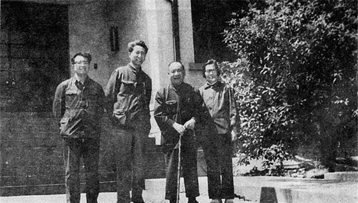 袁殊,1980年,1941年,1986年,恽逸群,汪伪时期,乱岗,1983年,1975年,潘汉年