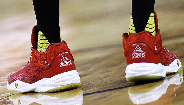 匹克体育“资本回归路”难言坦途