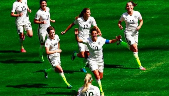 劳埃德是如何成为世界女足最佳球员的？