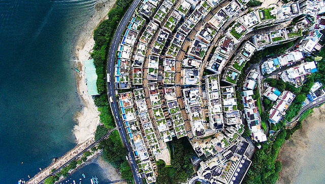 内地开发商“扎堆”香港抢地