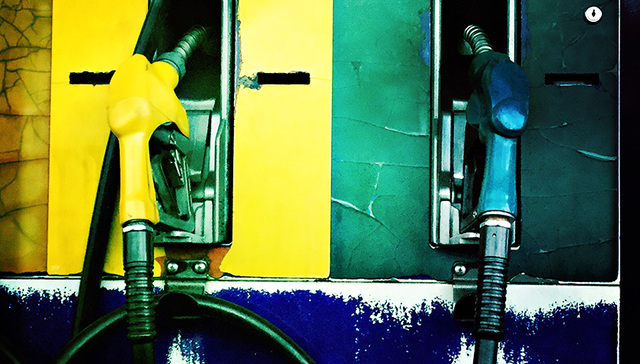 成品油价格调整首次搁浅