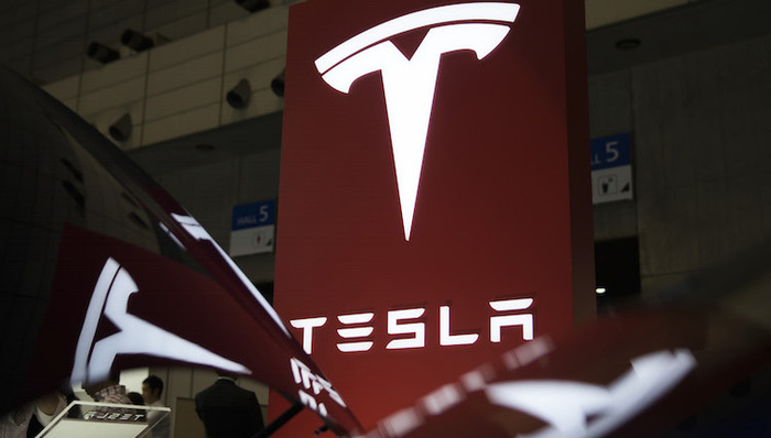 特斯拉正与美国车市的历史峰值完美擦肩