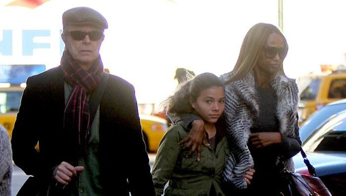 大卫·鲍伊遗孀晒照 爱女之情彰显无遗