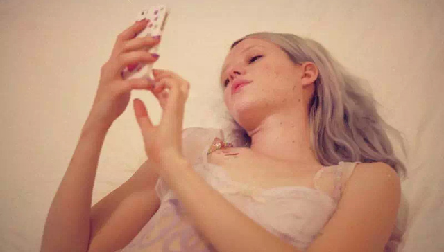 我们的身体，在网上：Instagram时代的女性主义影像