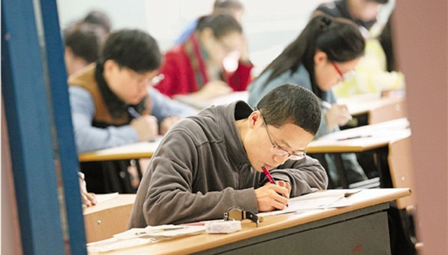 地方新闻精选|多省份启动2017公务员招考 部分地区设残疾人岗位