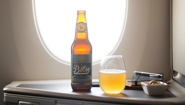 国泰航空精酿为飞行而生的啤酒，据说能把高空中丧失的味觉补回来