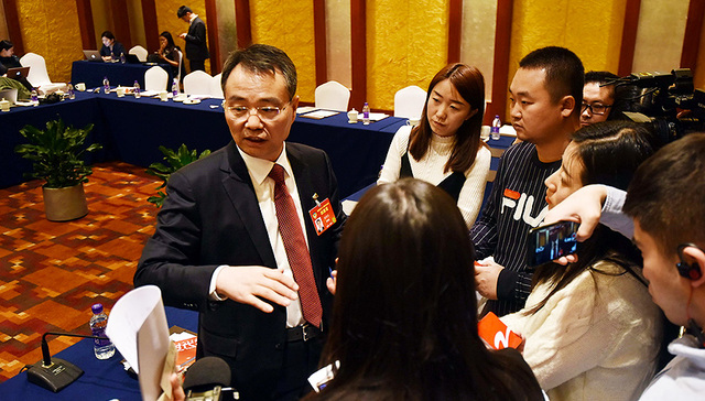 【两会议案】徐冠巨：加快物流等供应链体系建设 补生产性服务业短板