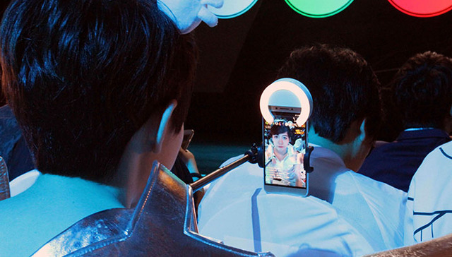 调查显示网络主播的日子没那么风光：月入过万者不足一成