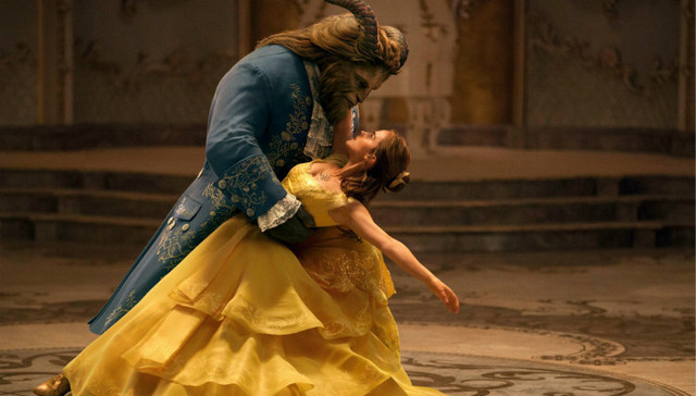 如果没有这位戏服设计师  估计今天上映的新电影就要改名成《村姑与野兽》了