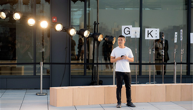 即秀即买真的是小品牌拖油瓶？Thakoon成为第一个吃螃蟹被卡死的品牌