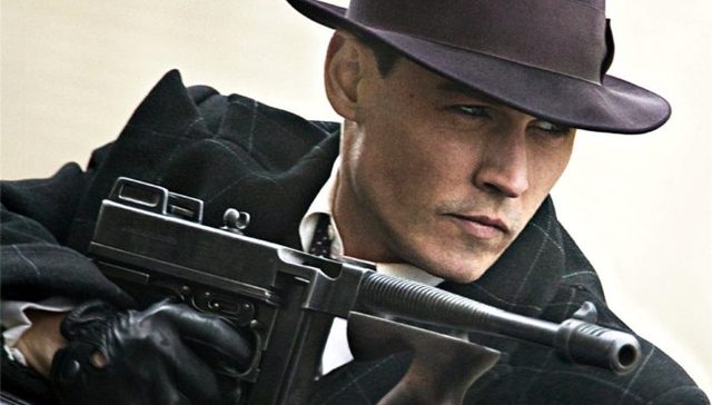 这部犯罪片在枪械上的严谨考证，超越了99%的战争片