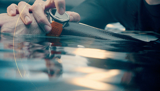 【是日美好事物】 泰格雅豪新手表功能多 大理石做的眼镜只有38克重