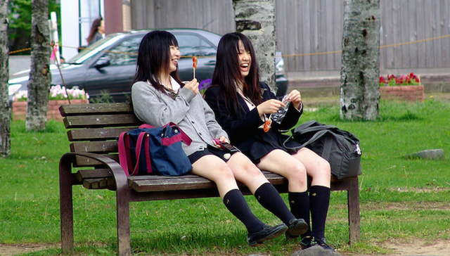 调查称日本高中生比中美韩学生更快乐 但学习态度被动