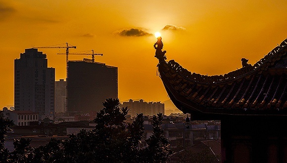 买房；清华；宁向东