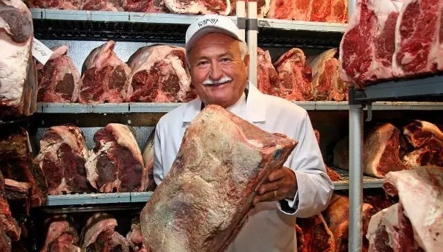 从时代广场到三里屯，沃夫冈13年的干式熟成牛排生意是怎样的存在？