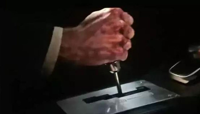 《金刚狼》片中车型盘点：用传奇致敬传奇