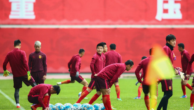 【直击】中韩对决倒计时最终名单出炉 里皮放话：“捍卫14亿中国人的尊严”