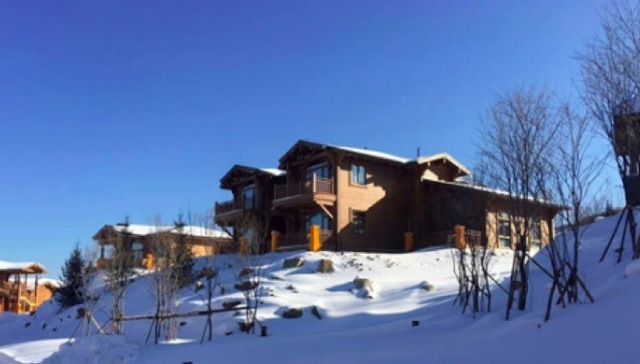 国内冰雪产业持续升温 品牌房企“进军”长白山