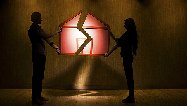 【财经24小时】北京楼市新政剑指假离婚者 银联禁止内地居民在港刷卡买房