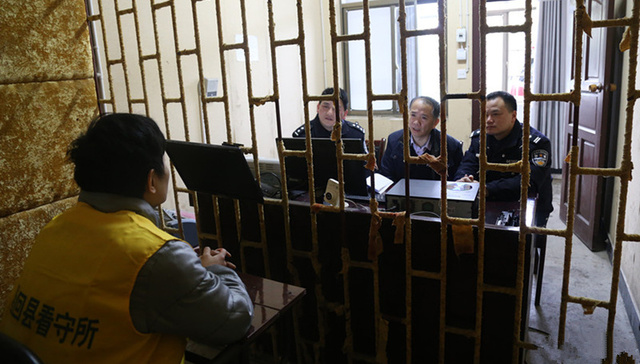 湖南邵阳一小学生被学校保安刺伤头部 嫌疑人吸毒致幻作案