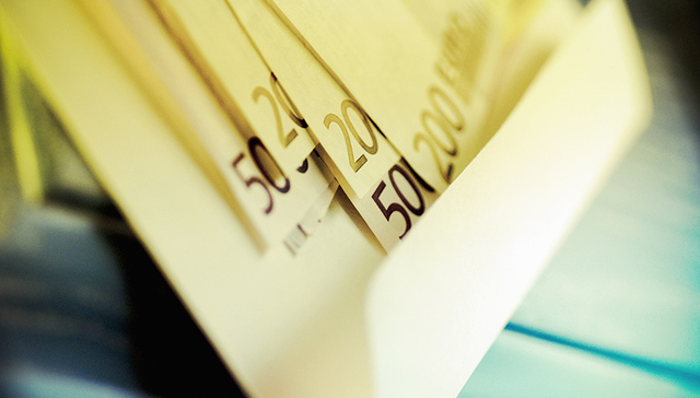 辽宁政法委原书记苏宏章受贿案一审：受贿超1996万