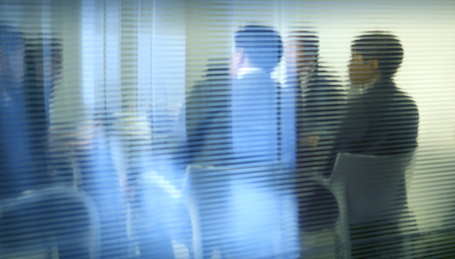 如果竞争就是烧钱，出钱的投资人该怎么盈利？