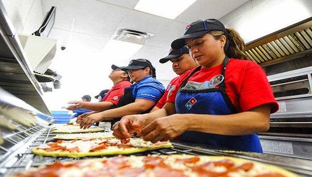 快餐业革命！达美乐启用机器人送批萨