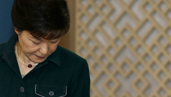 朴槿惠拘留所收押流程：换绿色囚衣接受纪律教育