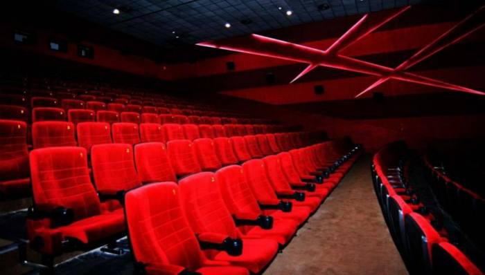 烂片,全国票房,银幕数,颓势,总票房,生化危机6,情圣,长城,精品,一条狗的使命