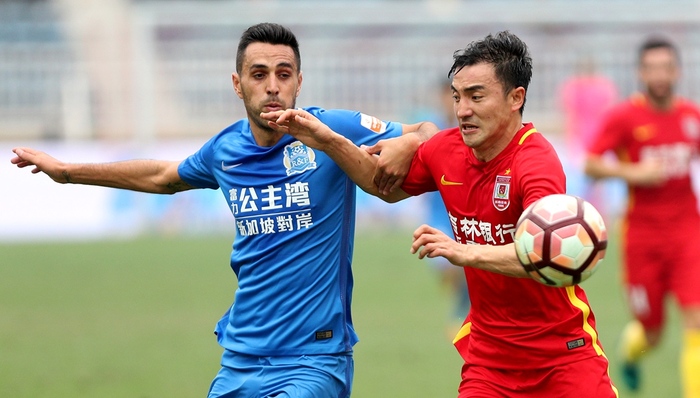 【体育晚报】扎哈维头槌绝杀富力领跑中超 迈阿密大师赛再现费纳决