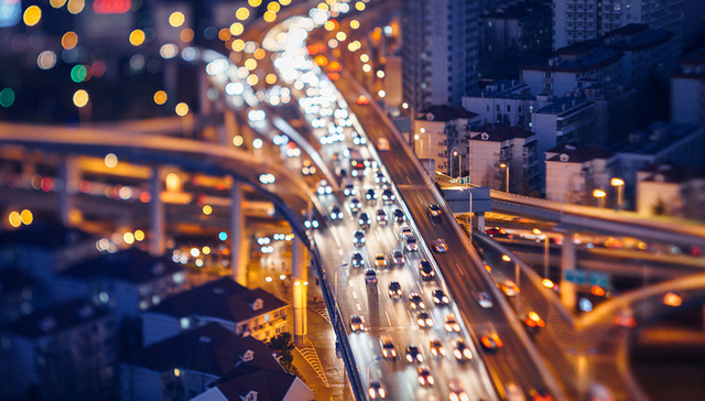 新闻联播聚焦上海交通大改善：社会治理就需要下“绣花”功夫