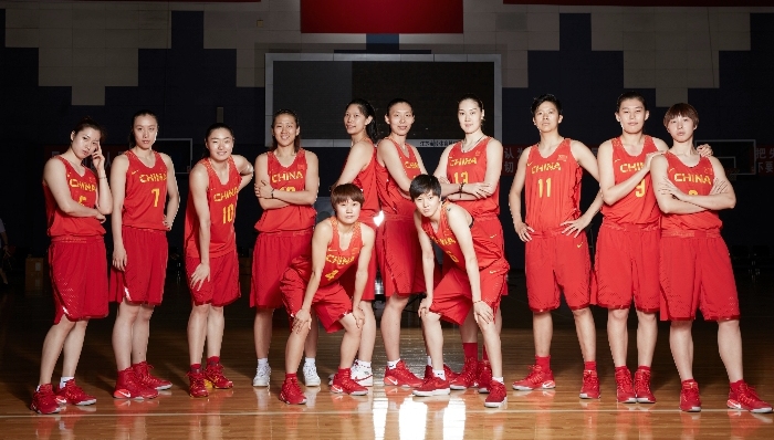 【体育晚报】新一届中国女篮名单公布 国家举重队公开竞聘总教练