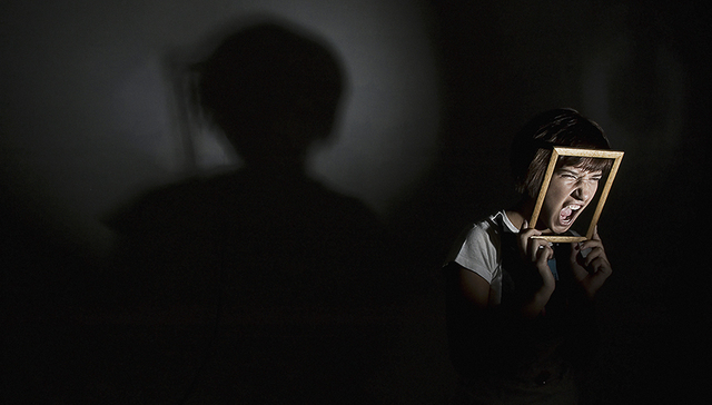 警方回应“成都一女子当街抢小孩”：涉事女子初步诊断患精神分裂症