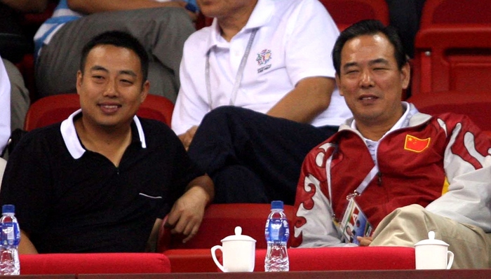 【体育明星日常】刘国梁深夜走心发博 朱婷练瑜伽晒“两米”长腿