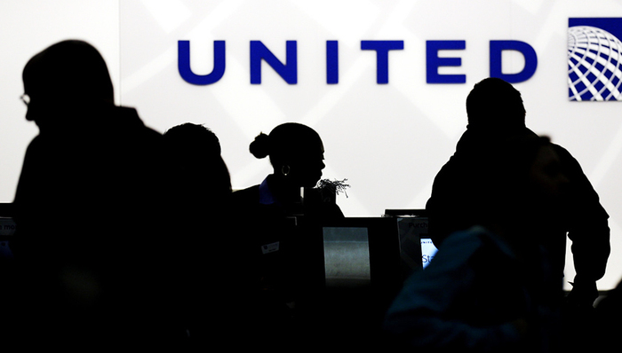 美联航,美国社会,天下故事