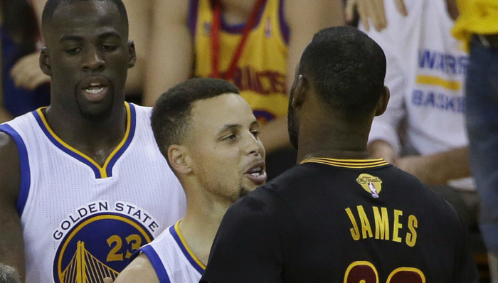 三年带队联盟第一两届MVP 但为什么库里不受其他NBA球员待见？