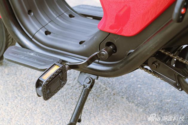 为了上牌硬塞的脚蹬子