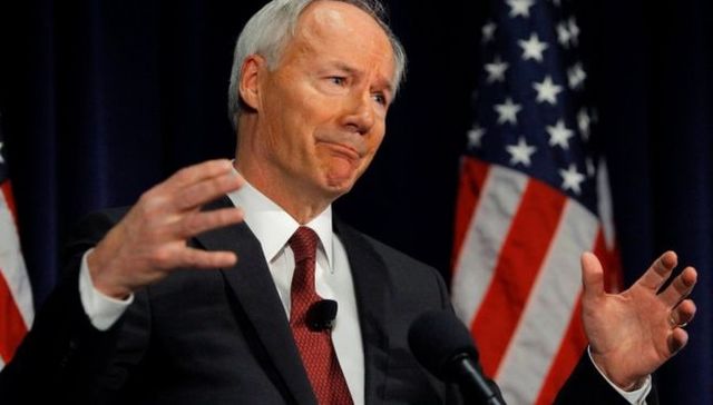 阿肯色州,注射执行,死刑,咪达唑仑,州长哈钦森