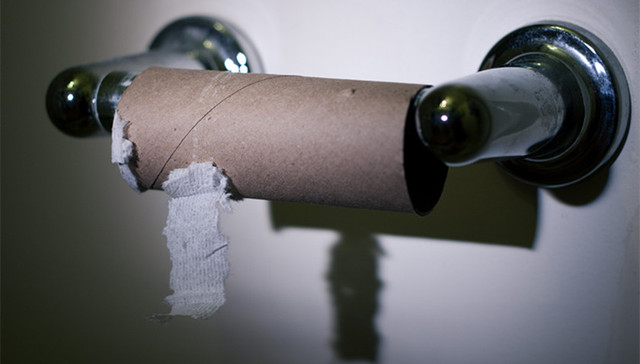 公民个人信息,泄露,浙江松阳警方,产业链,成都人民公园,免费厕纸,浪费,盗窃,洛阳,法警,吃请,停职