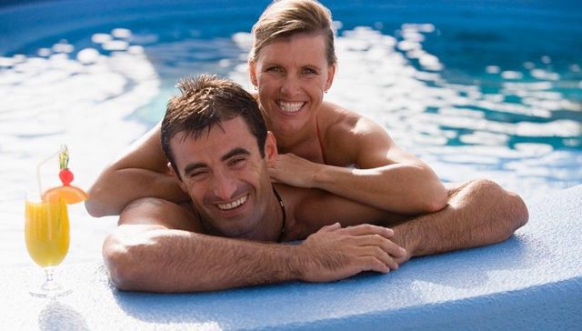 天体海滩,裸体旅游